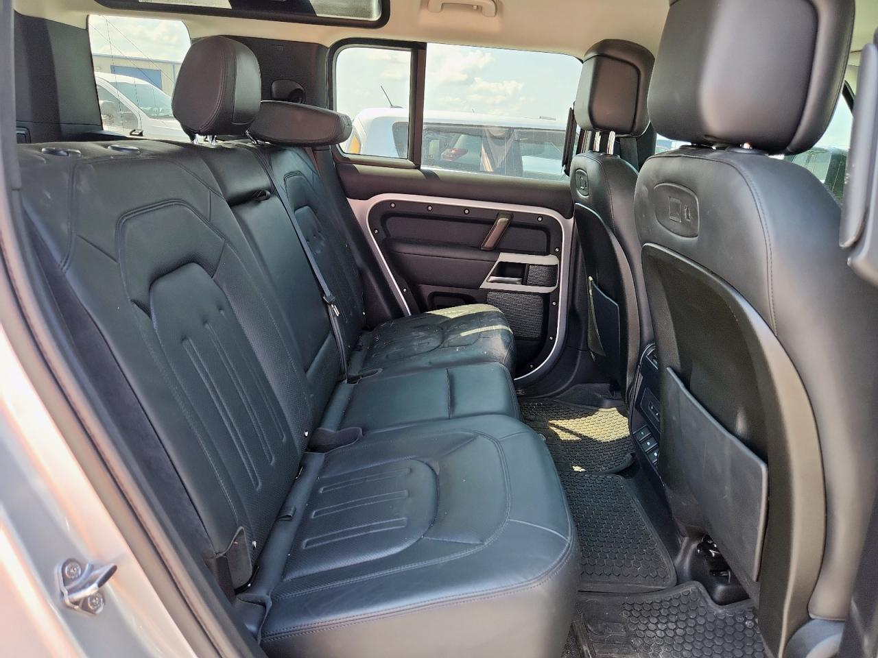 2020 LAND ROVER DEFENDER 110 HSE 2020 LAND ROVER DEFENDER 110 HSE